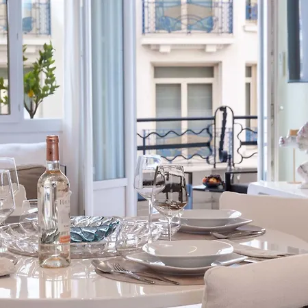 Apartament 2-bedroom With Terrace And Side Sea View