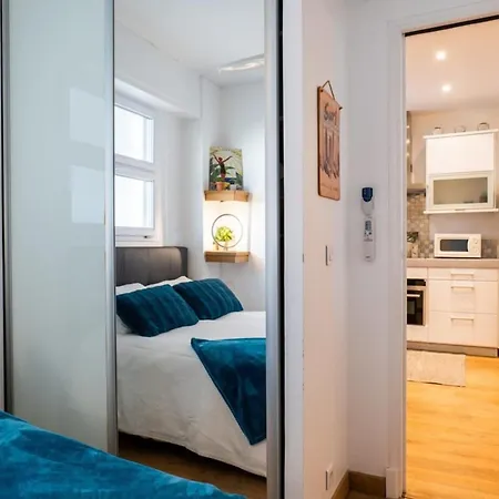 2-bedroom With Terrace And Side Sea View アパート カンヌ