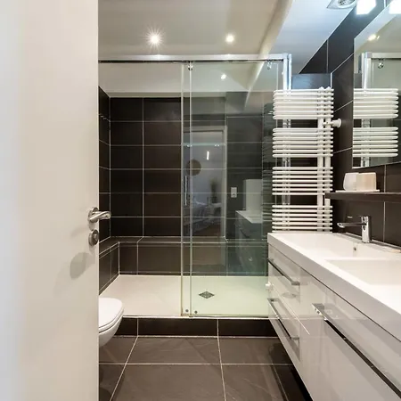 2-bedroom With Terrace And Side Sea View アパート