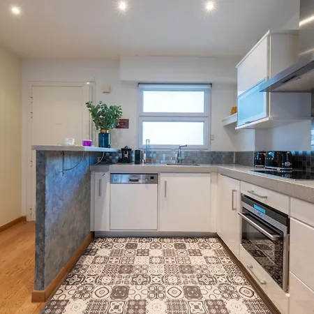 アパート 2-bedroom With Terrace And Side Sea View