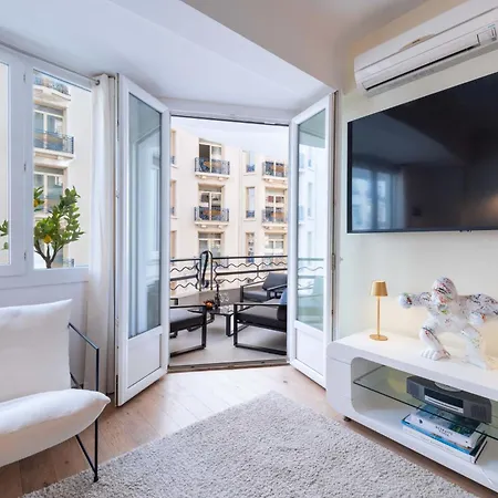 2-bedroom With Terrace And Side Sea View 아파트 칸느