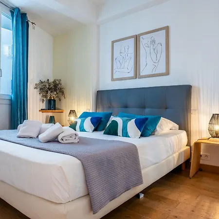 아파트 2-bedroom With Terrace And Side Sea View 칸느