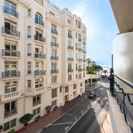 2-bedroom With Terrace And Side Sea View Appartement *